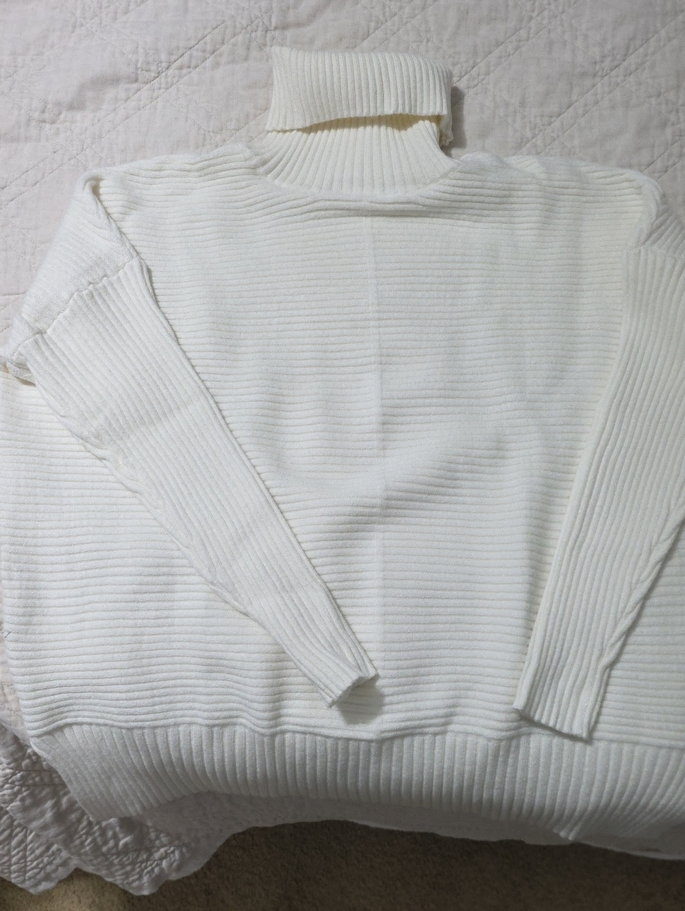 Women’s Cream Ribbed Turtleneck Sweater